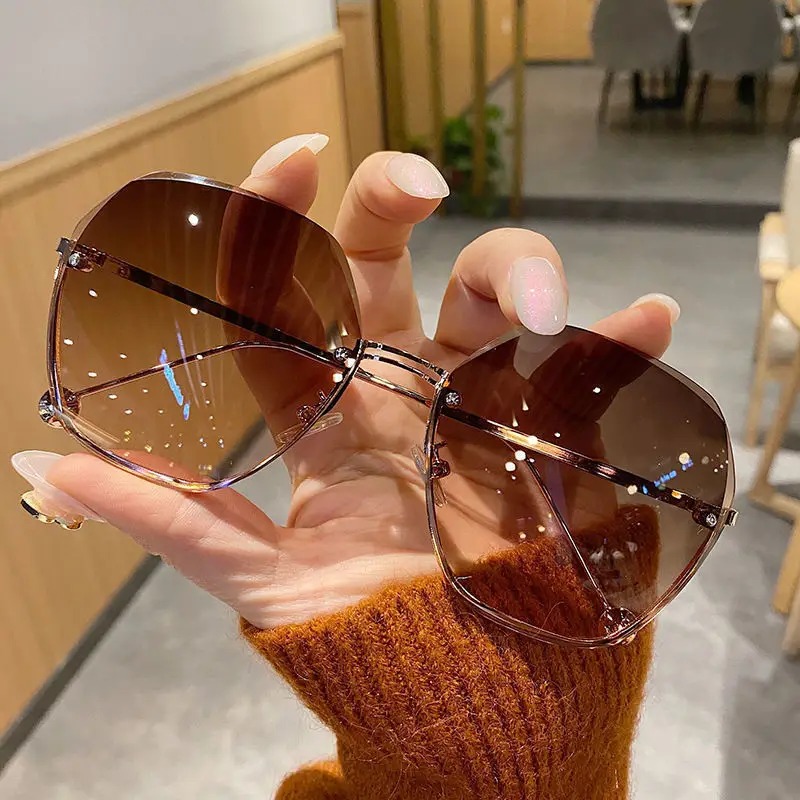 Lunettes de soleil polygonales en métal, design de marque, mode, rétro, pour femmes, classiques, tendance, luxe, pour la conduite et les voyages, protection UV400