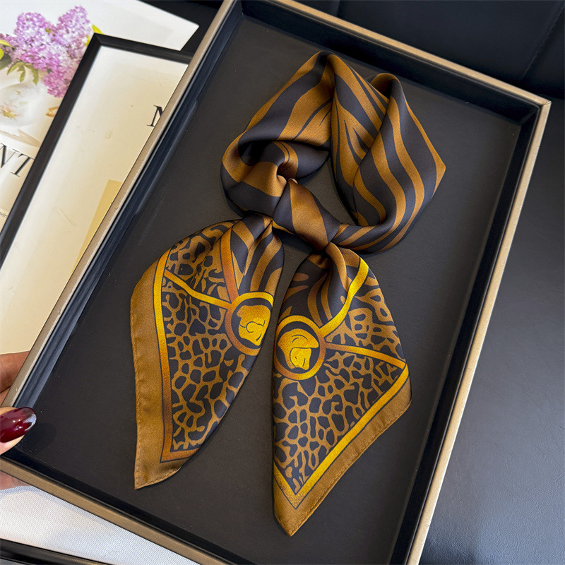 Écharpe de mode en soie, Hijab, Châle carré, Bandana, Bandeau, Foulard, Bandeaux pour cheveux, Foulards de luxe de créateur, Ruban pour femme