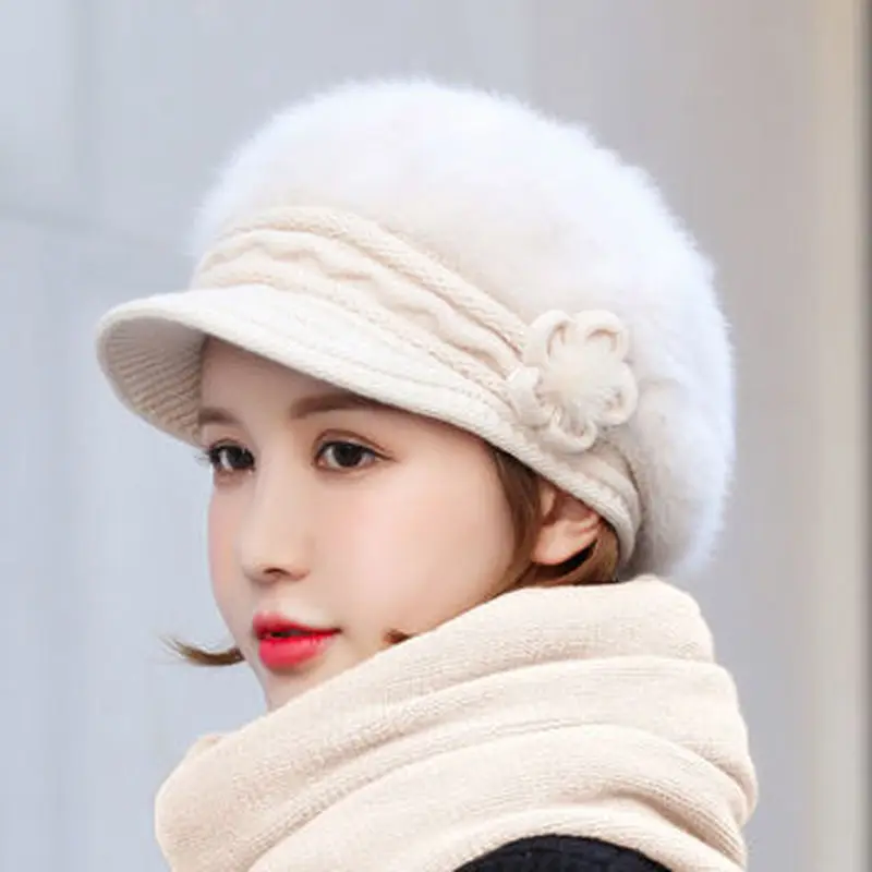 Ensemble d'écharpe et chapeau tricoté pour femmes, bonnet à revers orné de fleurs avec écharpe assortie, chapeau d'hiver en polaire chaude pour dames