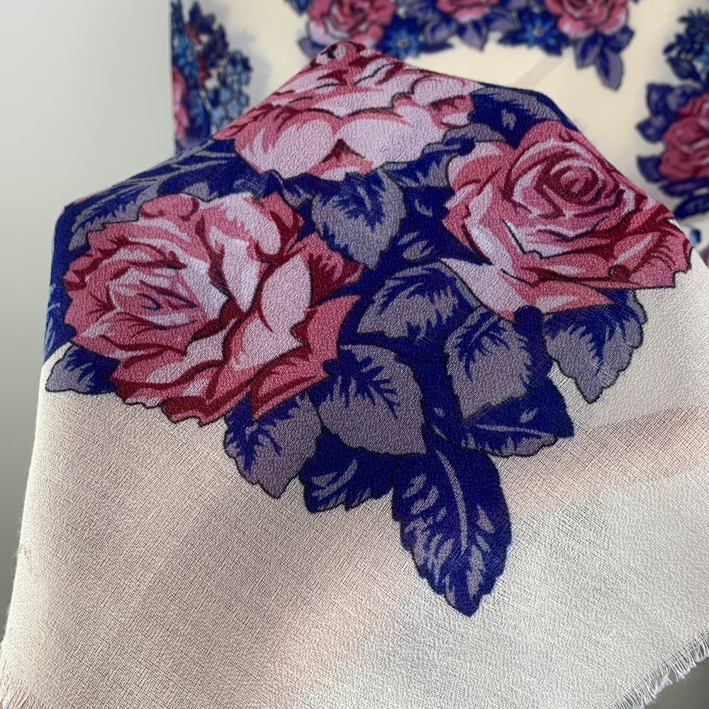 Foulard carré national russe 120*120cm pour femme, foulard bandana de luxe à imprimé floral, châle ukrainien, babouchka, hijab, couvre-chef