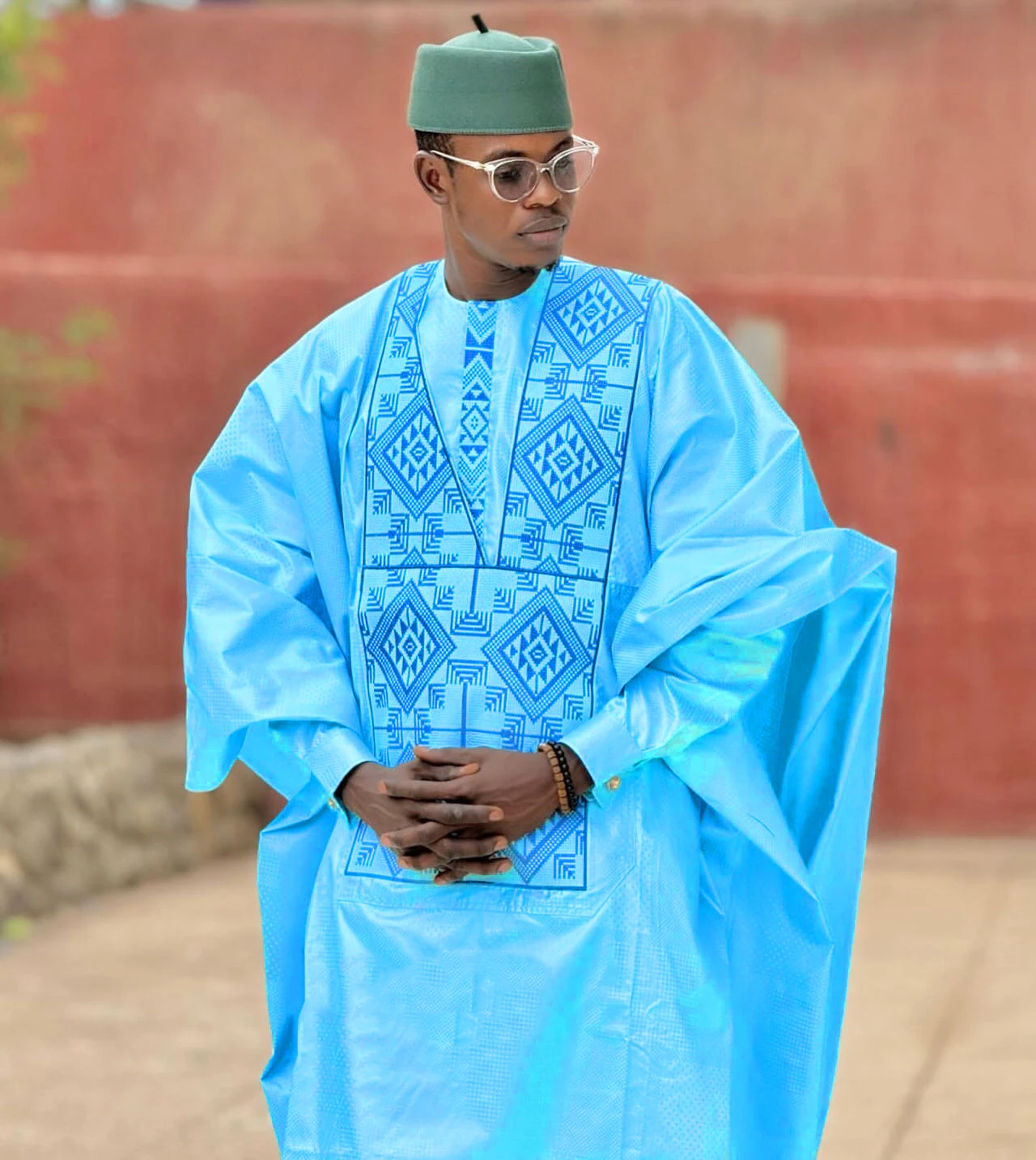 Ensemble de vêtements africains pour hommes, haut brodé, manches longues, 3 pièces, bazin riche