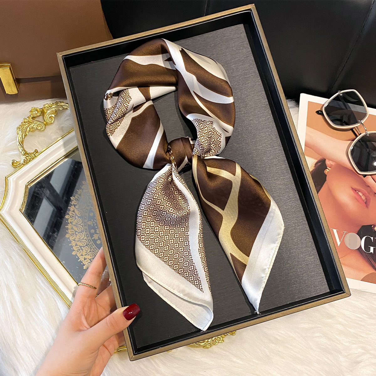Foulard carré en soie de luxe pour femmes, imprimé Floral, bandeau en Satin doux, Hijab, bandeau féminin, Foulard de sac