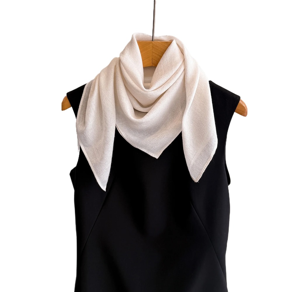 Nouvelle écharpe de mode printemps-été, simple et polyvalente, châle pour femme au style raffiné, léger et respirant en soie.