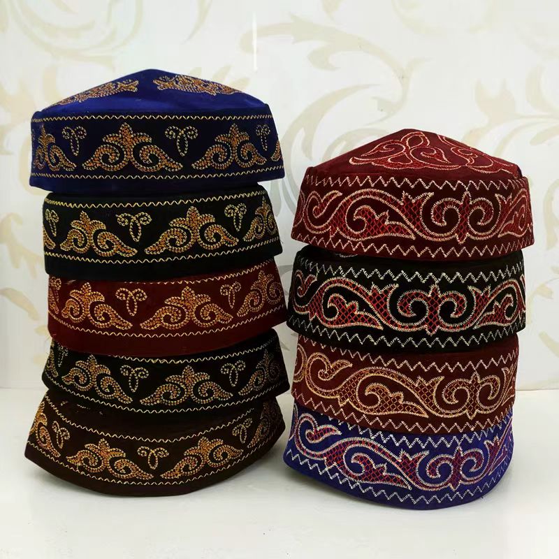 Casquettes de Style Kazakh pour femmes et hommes, chapeaux de fête dansante, mode noir bleu Kufi, Hijab musulman, chapeau ethnique brodé à la main