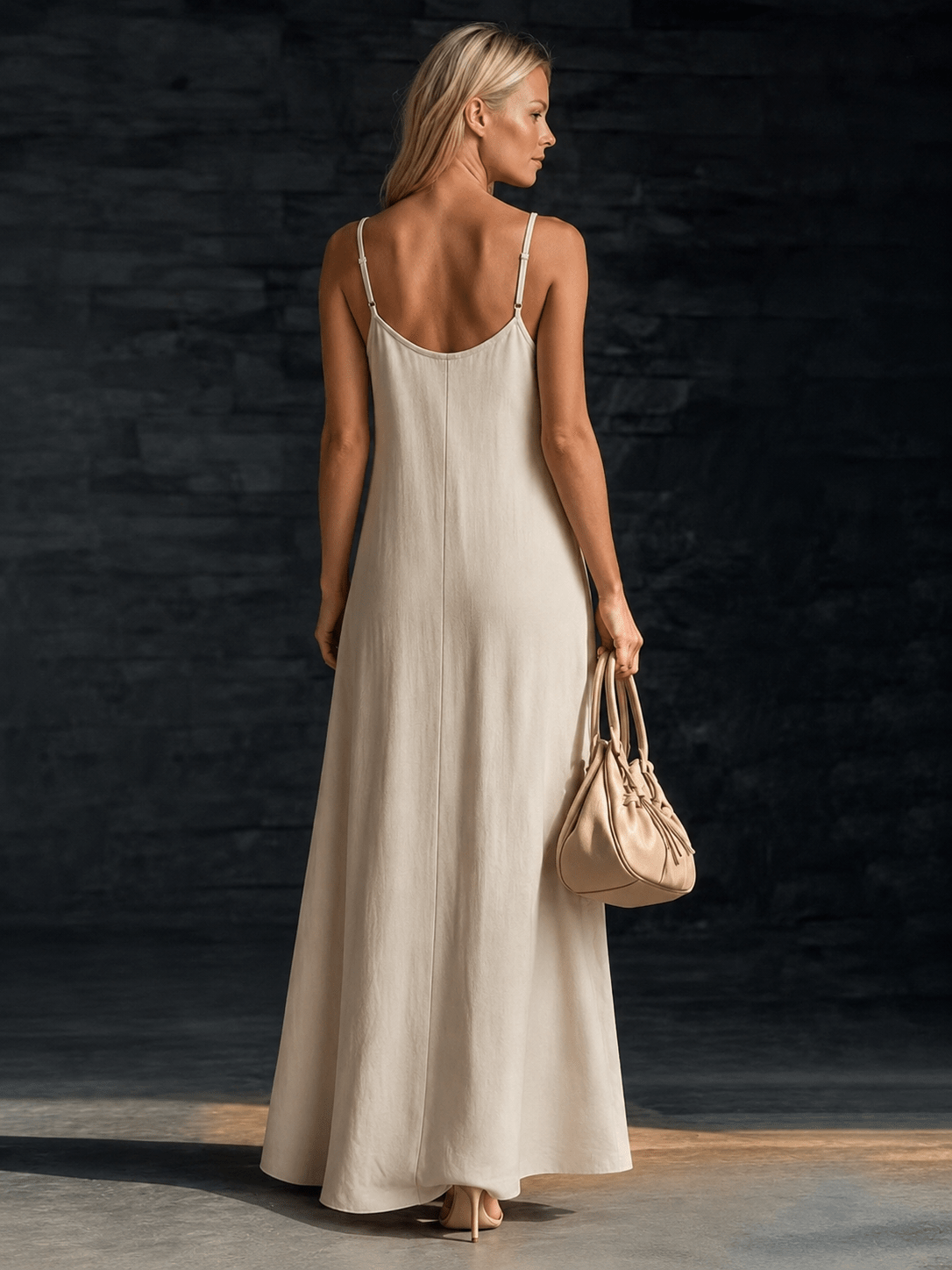 Robe longue ample pour femme avec fines bretelles