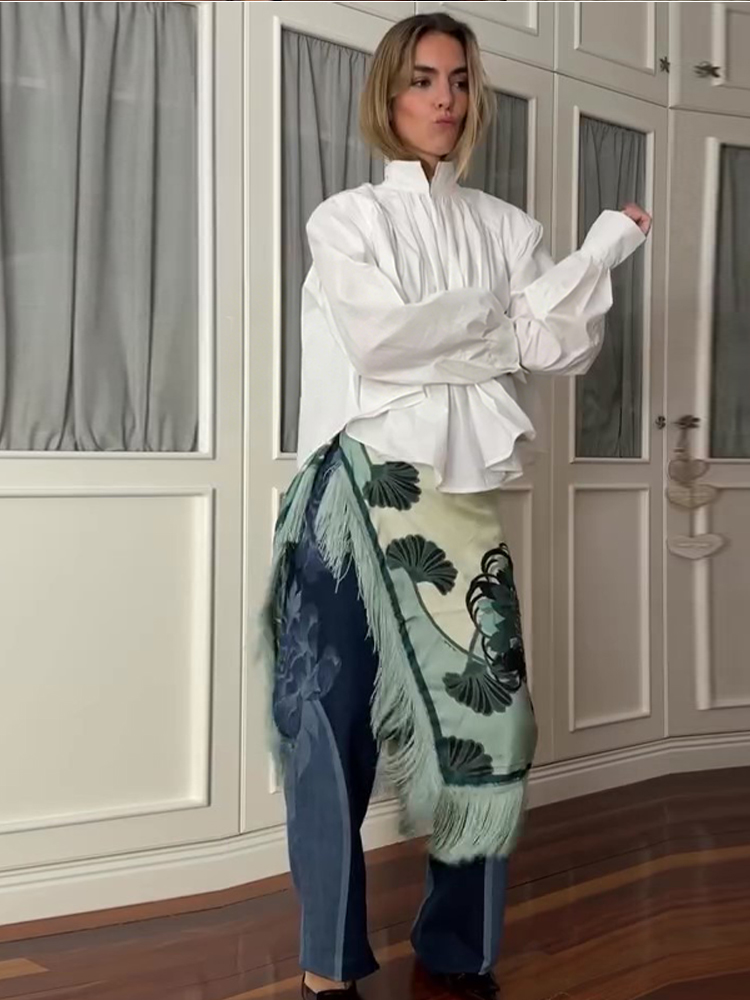 Nouveau Foulard Carré Imprimé à Paillettes 2026 pour Femme – Léger, Doux et Polyvalent, Accessoire Décontracté à Franges pour le Cou
