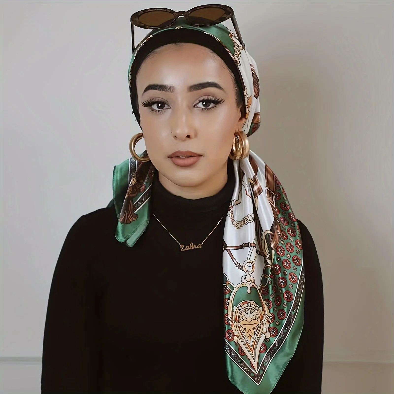 Foulard Hijab carré imprimé chaîne, châle en Satin fin et élégant, foulard de protection solaire pour femmes