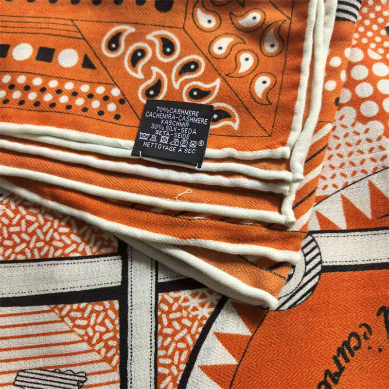 Écharpe en soie cachemire imprimée tendance 90CM, châles pashmina de luxe de créateur pour femmes, foulards carrés à bords roulés, étole couverture