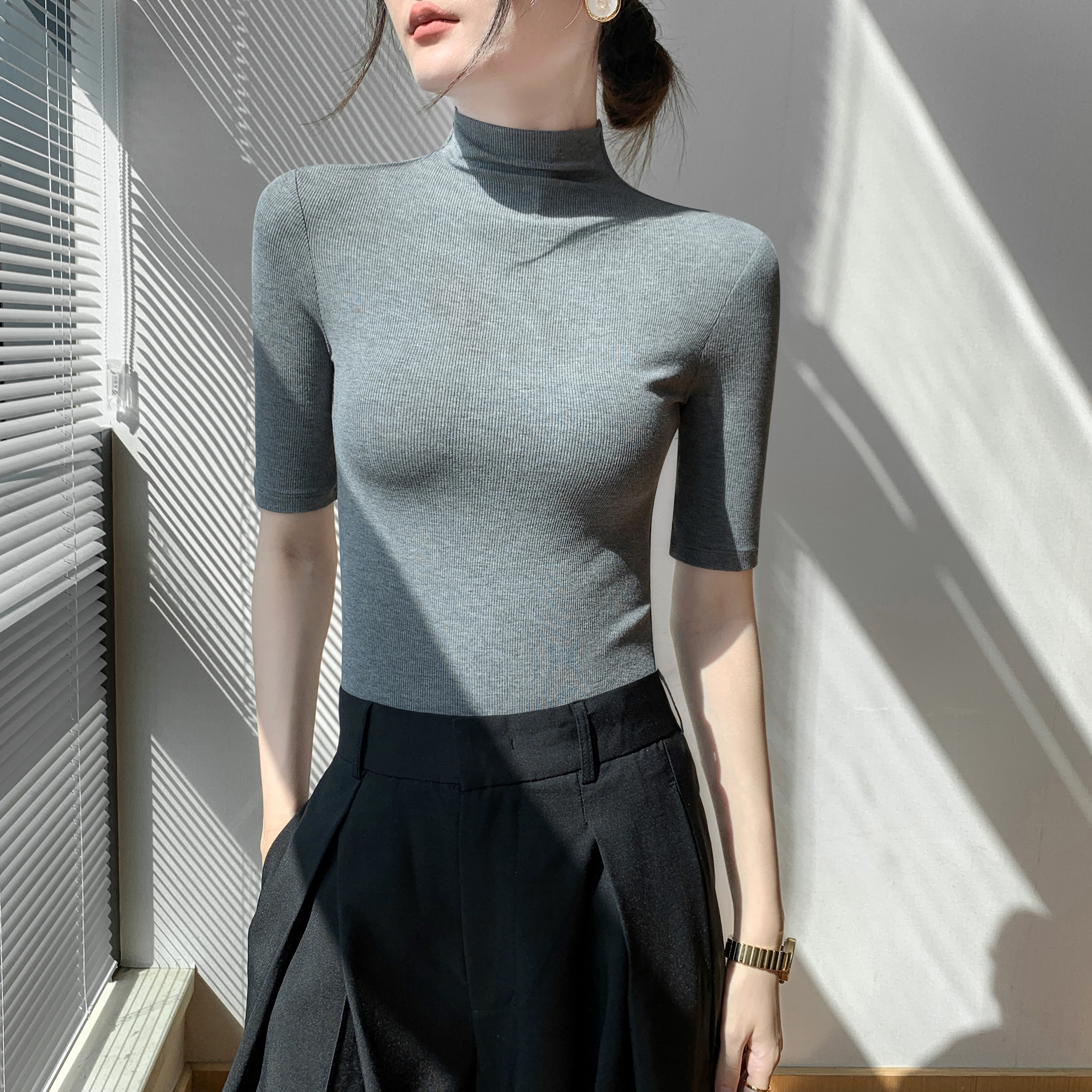 Pull à col roulé, chemisier, haut à manches courtes pour femme, manches moyennes, printemps, été, automne, coupe ajustée, noir, tricot doux à l'intérieur