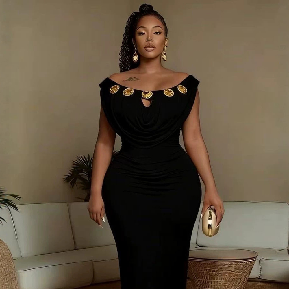 Robe de soirée longue maxi moulante drapée rouge pour femmes africaines, grande taille, à épaules dénudées, avec découpes, ornements dorés et fronces
