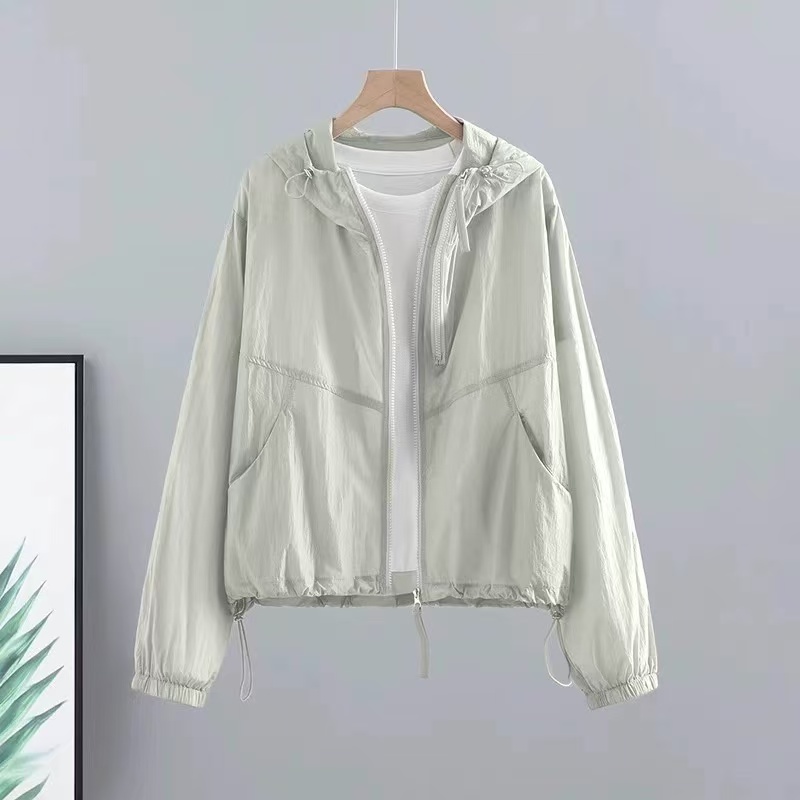 Manteau Femme 2026 Nouvelle Collection Été – Veste Anti-UV Décontractée Ample à Capuche avec Cordon de Serrage Légère et Tendance