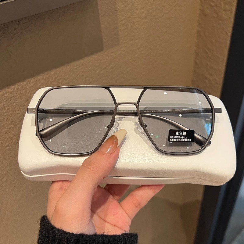 Lunettes de soleil photochromiques pour hommes, lunettes de soleil carrées à grande monture tendance pour femmes, lunettes de soleil de conduite