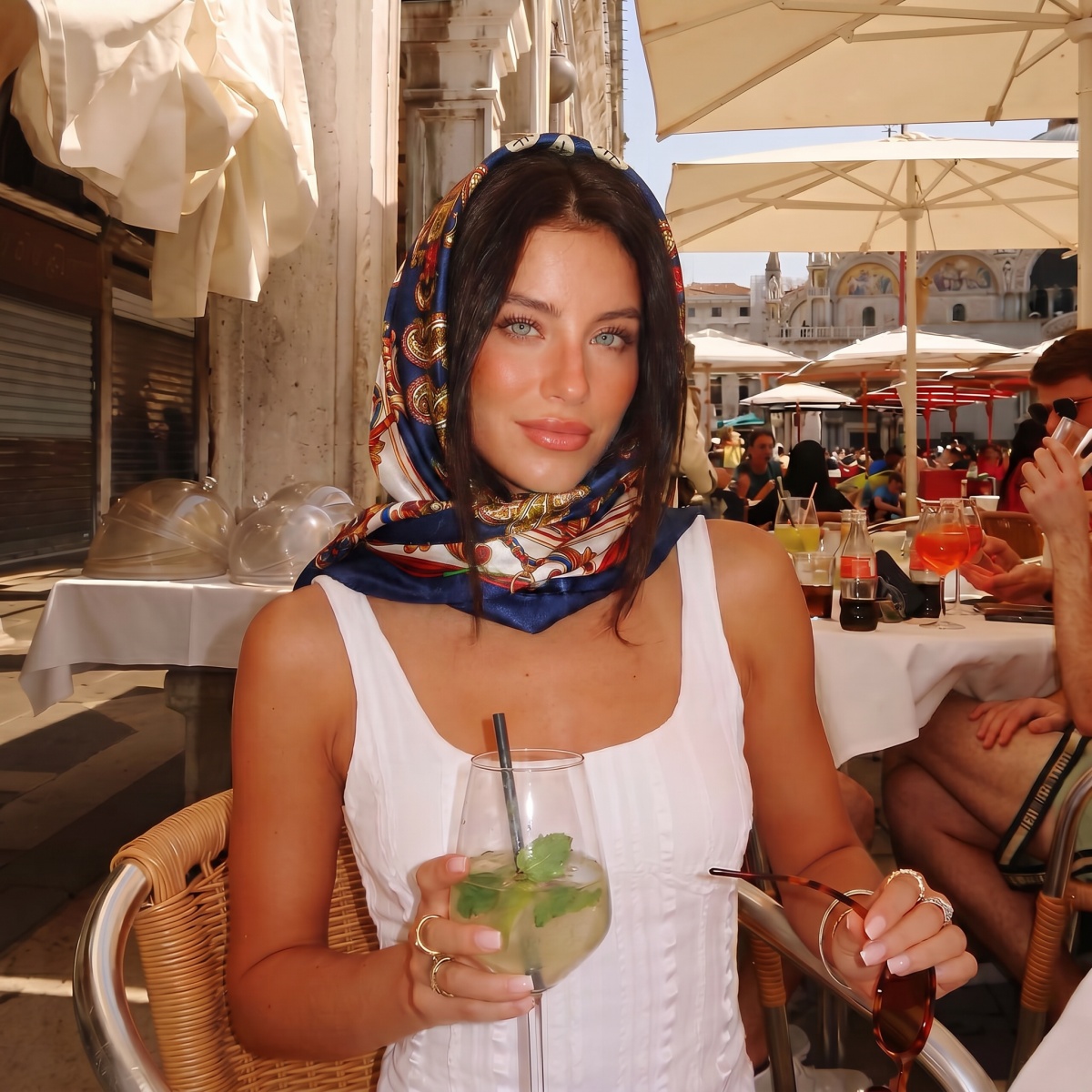 Foulard carré de mode, Hijab, Bandana, Mouchoir, Foulards en satin, Foulard de tête pour femme, Bandeau de luxe pour femme, Accessoire de voyage pour la tête