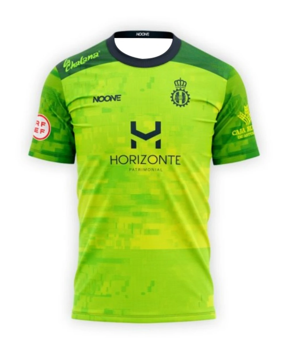 Maillot de football - Blanc et bleu avec des bordures marron, logos de sponsors « HORIZONTE » pour TRIOCAR, vêtements de football de haute qualité pour les fans