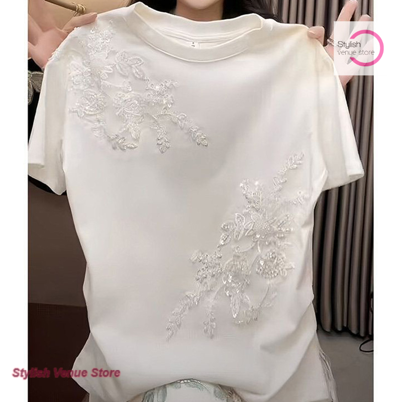 T-shirt blanc brodé de fleurs de style coréen pour femme, nouvelle collection printemps-été, design tendance et décontracté, top polyvalent.