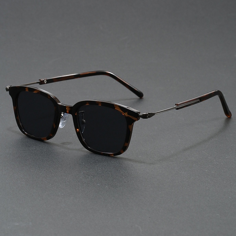 Lunettes de soleil d'été légères en titane pour hommes et femmes, lunettes de plage populaires pour hommes à porter lors de la conduite, nouvelle collection 2025