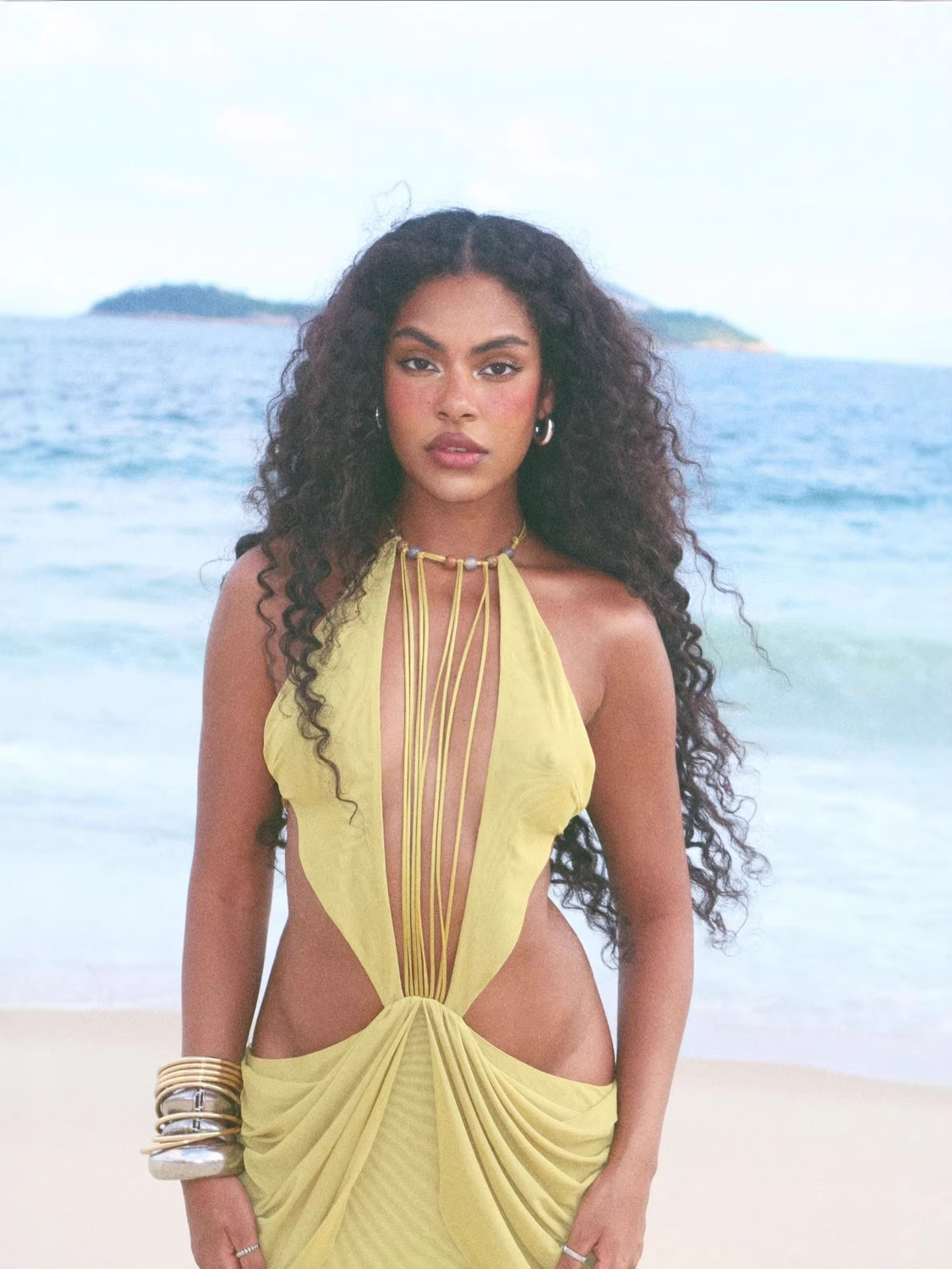Robe longue bohème pour femme, col halter, taille perlée, découpes, cordon de serrage, froncée, amincissante, pour vacances à la plage