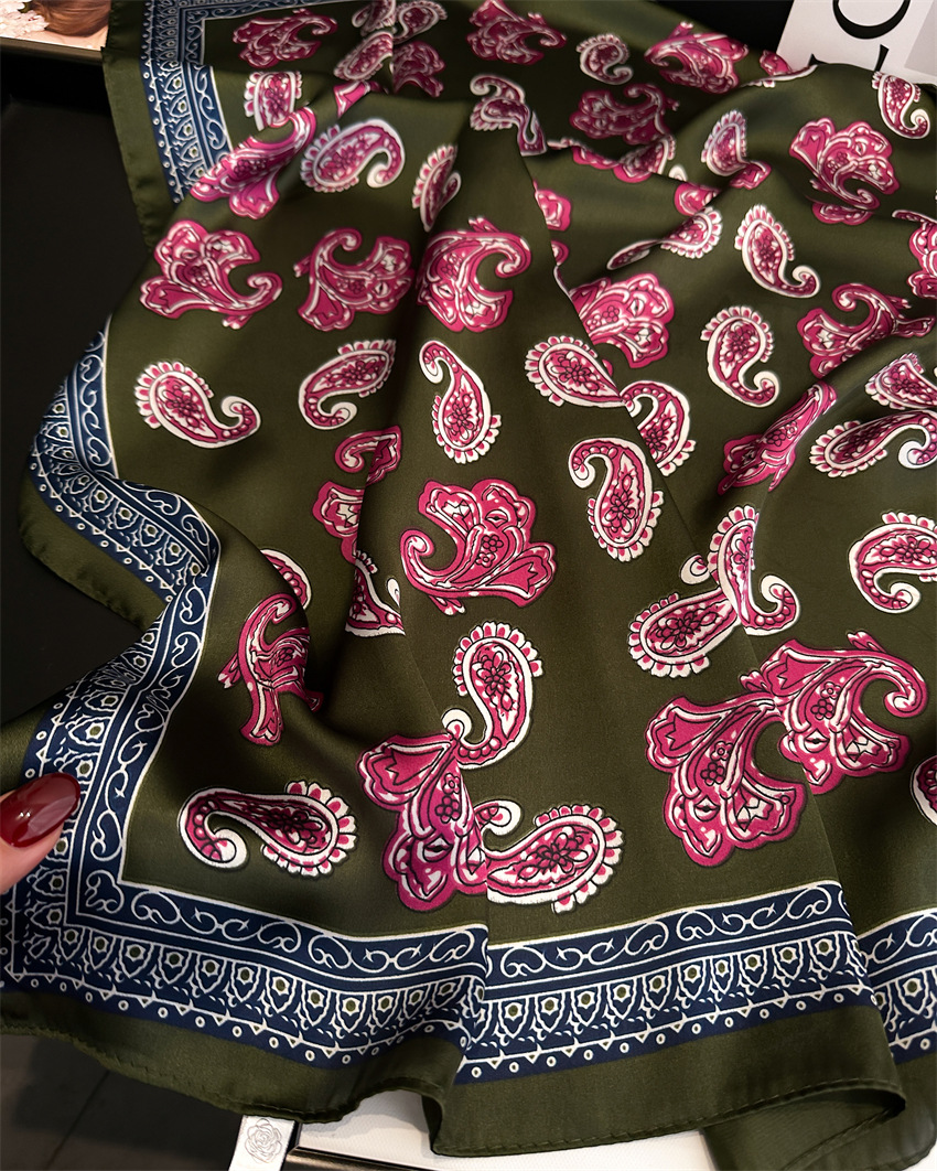 Foulard carré imprimé Paisley, Bandana en Satin doux, Vintage, coupe-vent, châle enveloppant, Imitation soie, serviette de plage de voyage, nouvelle collection 2025