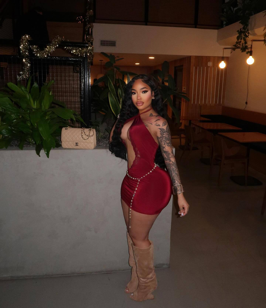Robe Courte Moulante Sexy pour Femme, Col Halter, Dentelle, Décolleté Creux, Sans Manches, Idéale pour Soirées Clubbing