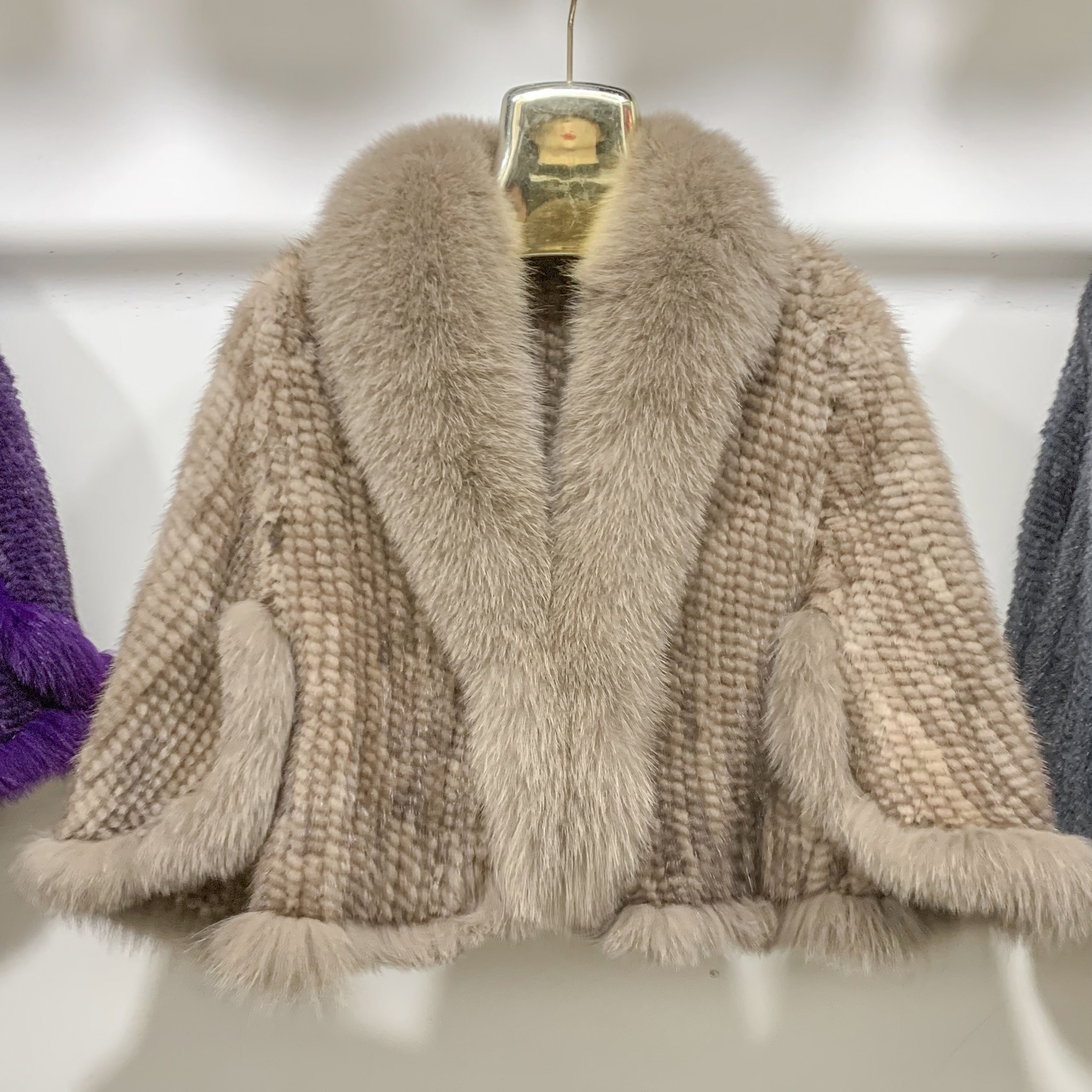 Automne hiver dames véritable tricoté vison fourrure châles col de fourrure de renard femmes fourrure Pashmina enveloppes mariée Cape manteau veste