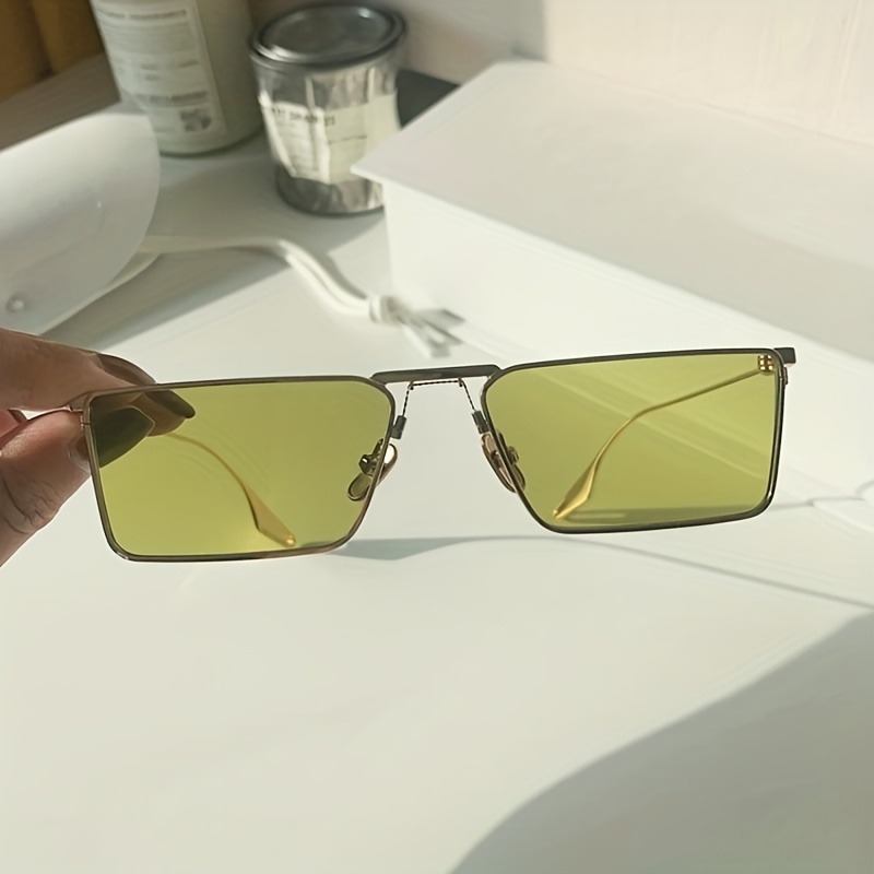 Lunettes à monture métallique pour femmes, rectangulaires, rétro, antireflet, petite monture, Options dorées et noires pour et mode de rue