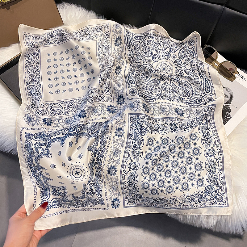 Nouveau petit foulard carré 70 cm en satin coréen, foulard en soie pour femme, petit châle décoratif, divers modèles