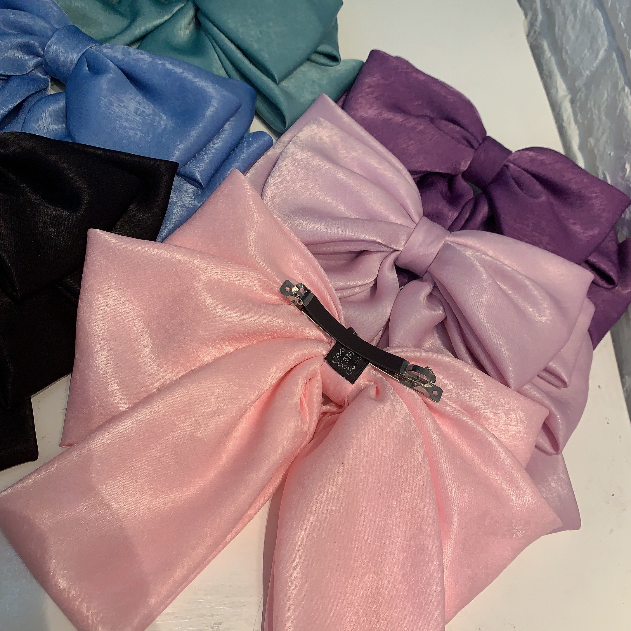 Épingle à cheveux rose à gros nœud pour femmes, accessoires pour cheveux, Long ruban, pince à cheveux pour filles, bonbons, nœud en mousseline de soie satiné à quatre couches