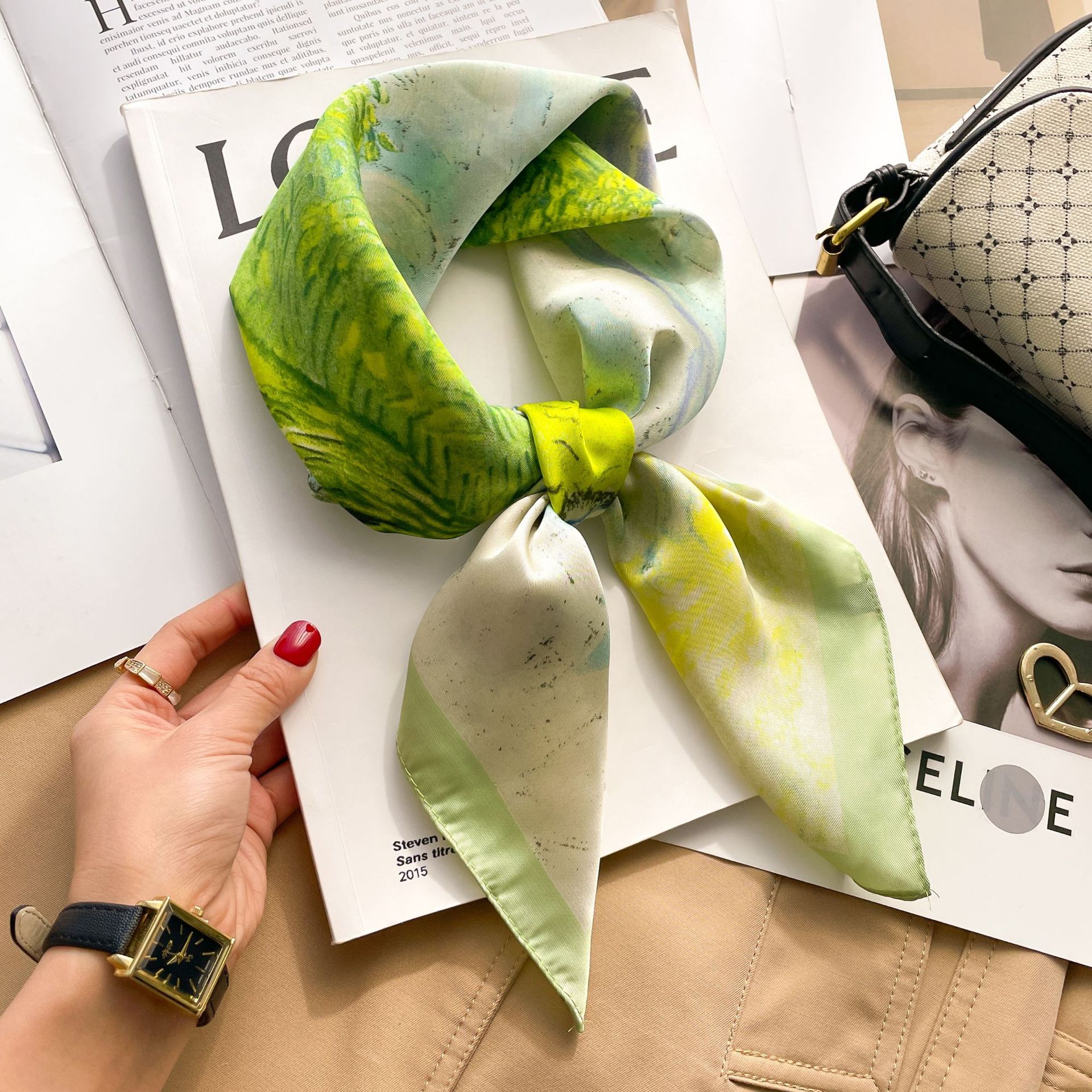 2025 luxe mode impression 70*70 cm soie carré écharpe femmes doux Satin bandeau Foulard cravate femme bandeau Foulard sac ruban