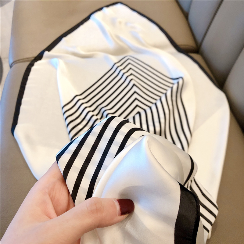 Foulard en soie imitation soie pour femme, grand châle enveloppant, écharpe carrée rayée, Bandana, 90x90cm
