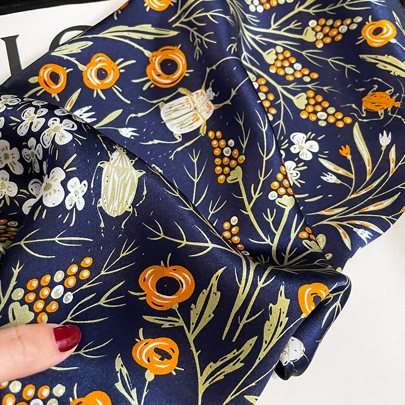 Nouvelle Collection 2026 – Foulard Carré en Soie Véritable 100% pour Femme – Châle, Hijab, Écharpe, Bandana, Cache-cou, Cache-poignet, Bufanda