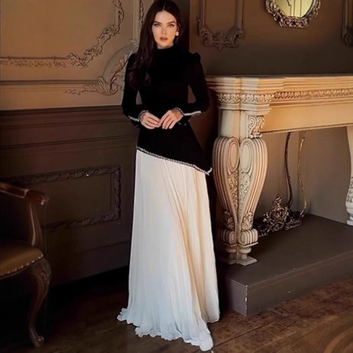 Ensemble 2 Pièces Femme Musulmane : Blouse Plissée et Jupe Longue pour l'Aïd, le Ramadan, Soirées et Cérémonies de Dubaï