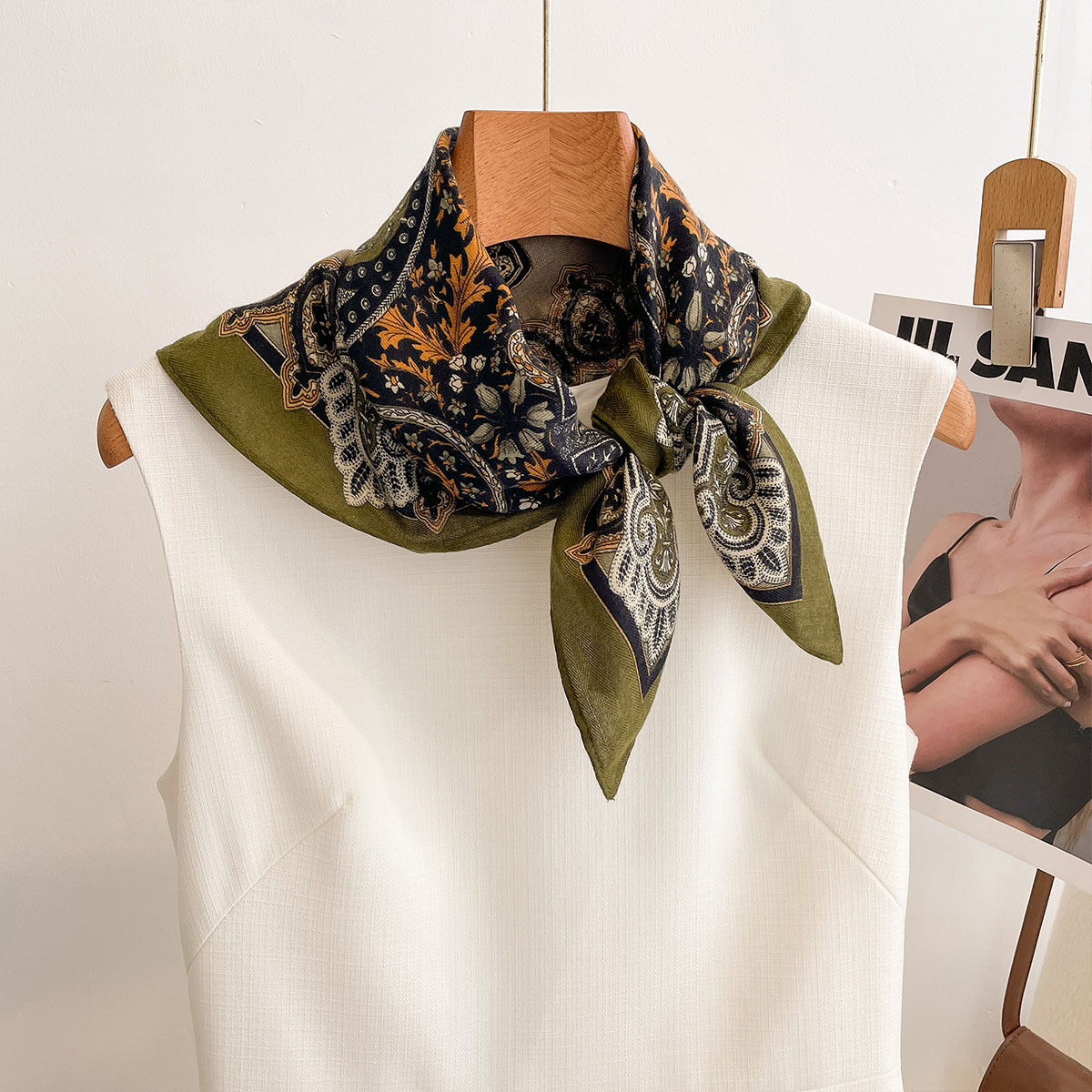 Écharpe carrée tendance pour femme, foulards en satin doux, bandanas, châle de plage, hijab, cache-cou, écharpes élégantes, accessoires de voyage