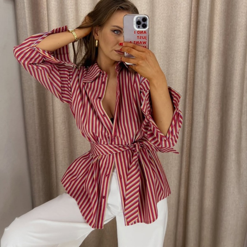 Chemisier rayé style français pour femme avec cravate détachable, manches longues, coupe décontractée, élégant pour le bureau et les trajets quotidiens