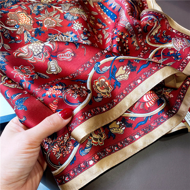 Foulard de luxe femmes printemps imprimé 100% foulards en soie véritable enveloppement châle carré bandana dame nouveau Foulard foulard Hijab Pashmina