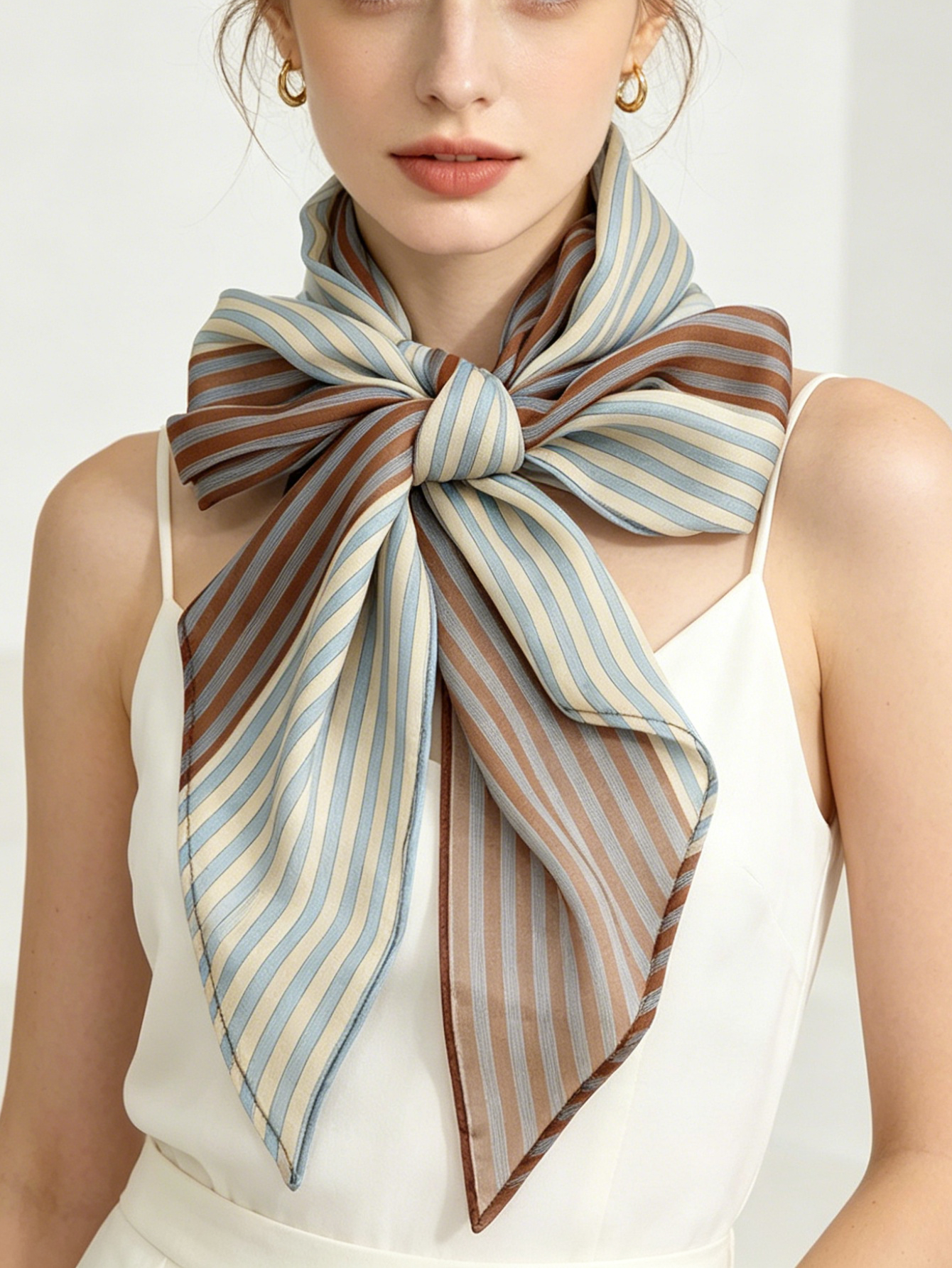 1 écharpe en soie classique à pois longs et en forme de losange, foulard léger et polyvalent pour femme, à la mode, pour l'été