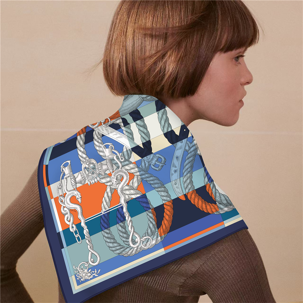 2025 nouvelles foulards en soie Double imprimé sergé foulard en soie femmes châles Design de luxe Hijab mode carré frisé écharpe foulard