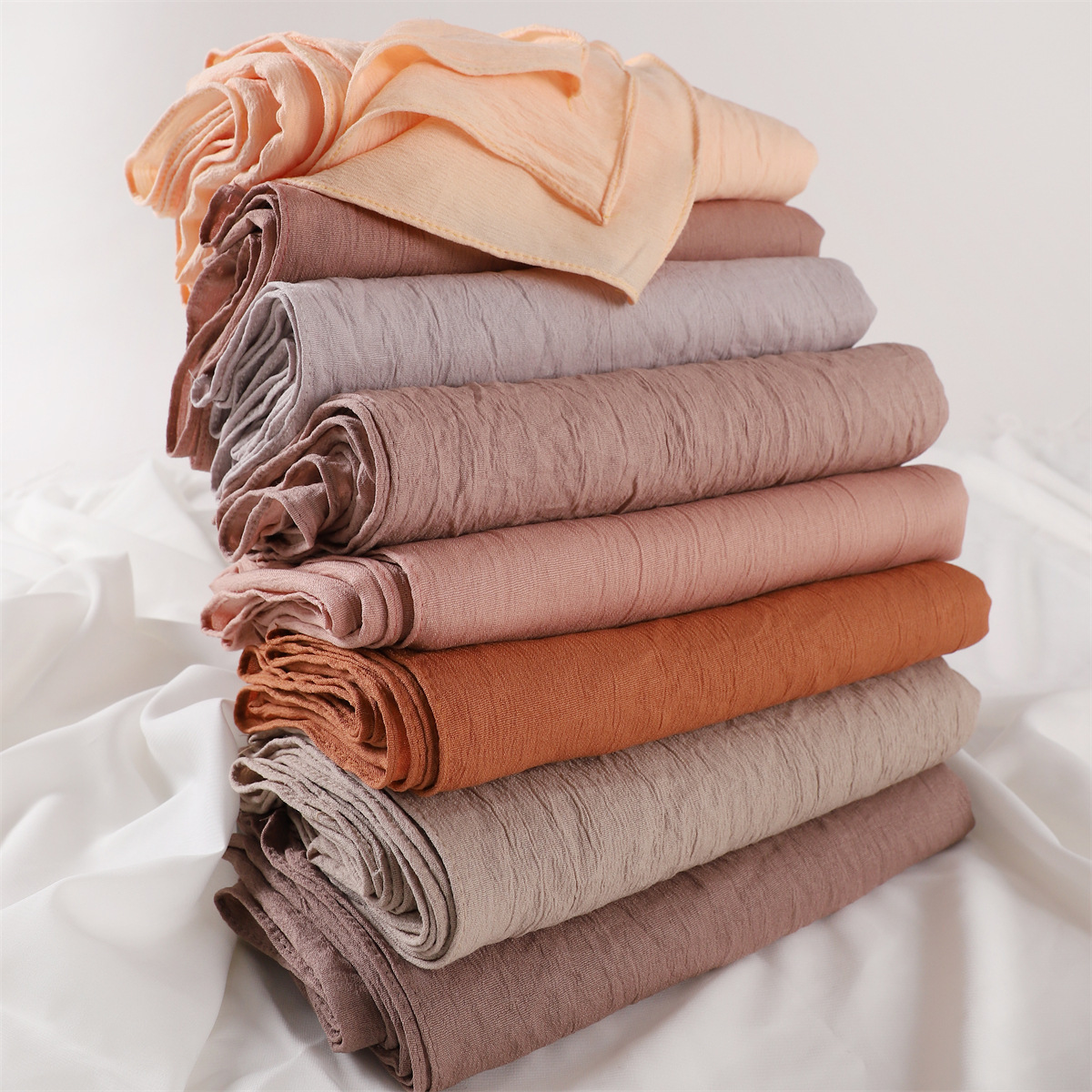 Foulard Long froissé pour femmes, couleur unie, protection solaire froissé, châle doux, en Viscose, châles enveloppants, nouvelle collection été