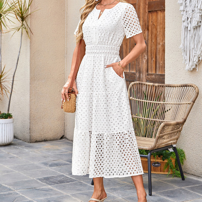 Robe longue de plage décontractée pour femmes, col en v, ajourée, plissée, manches courtes, couleur unie, mode dames, robes Maxi, été