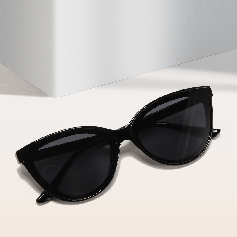 Grand Cadre Cat Eye lunettes de Soleil Femmes Nouveau Rétro Style Minimaliste Gradient Lunettes de Soleil Haute Qualité Lunettes UV400