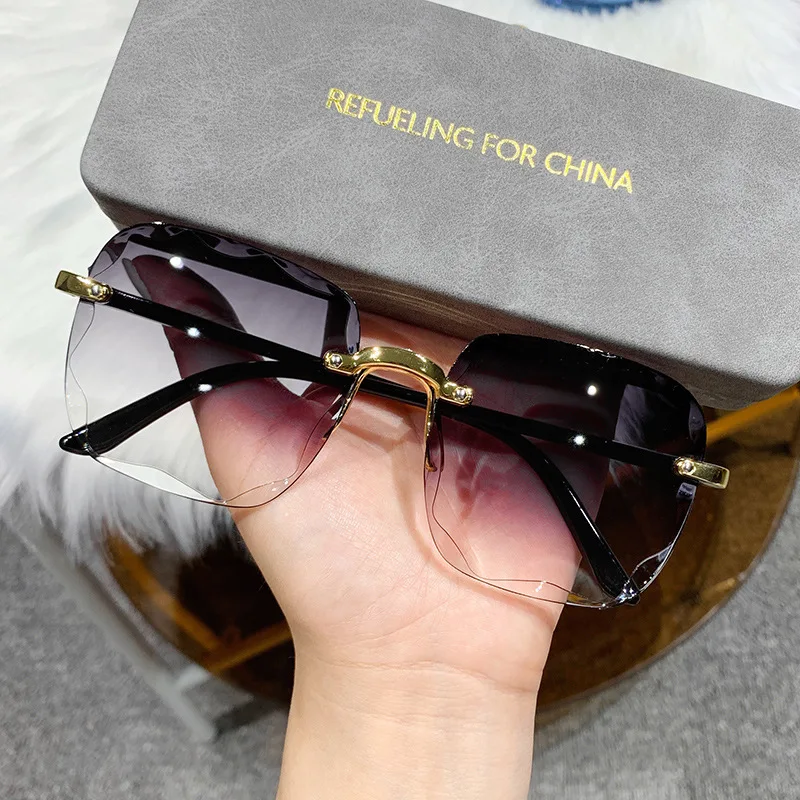 Lunettes de soleil carrées sans monture pour femmes et hommes, nuances de soleil dégradées d'été pour les vacances, les voyages à la plage, étui à lunettes non inclus