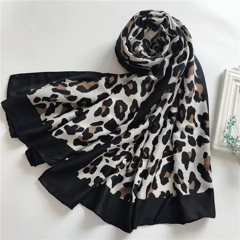 Design de mode Sexy léopard point gland Viscose châle écharpe de haute qualité foulard automne hiver Foulards musulman Hijab Sjaal