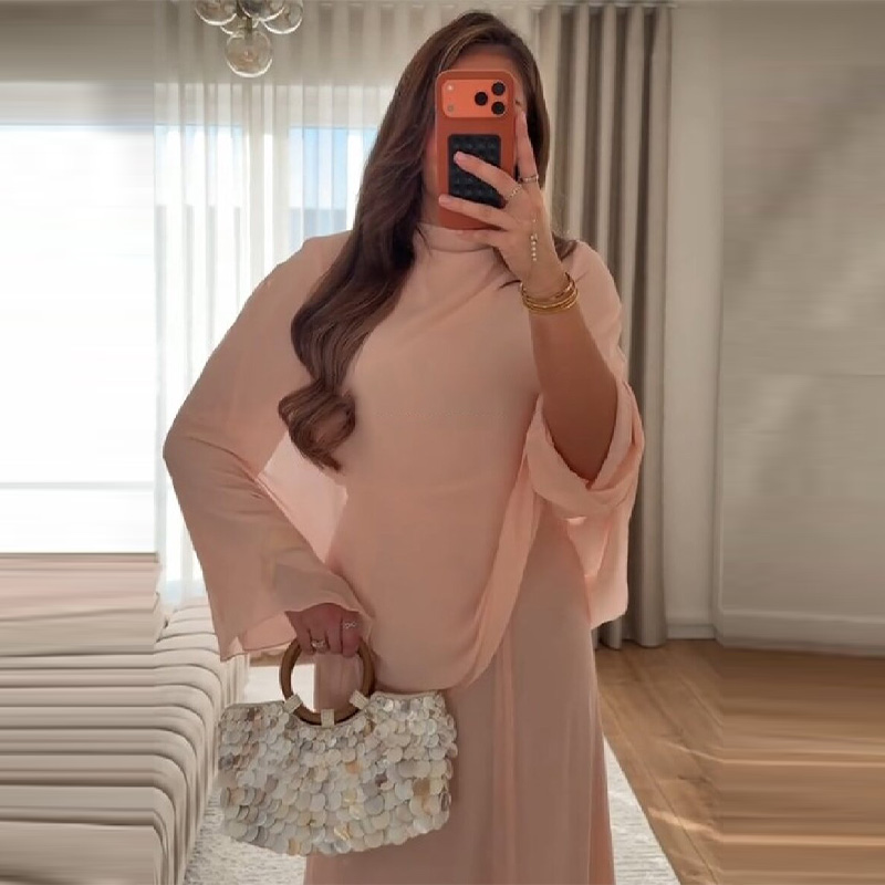 Robe longue fluide élégante rose à col montant et manches longues pour femme, nouvelle collection Printemps 2026, tenue de soirée chic