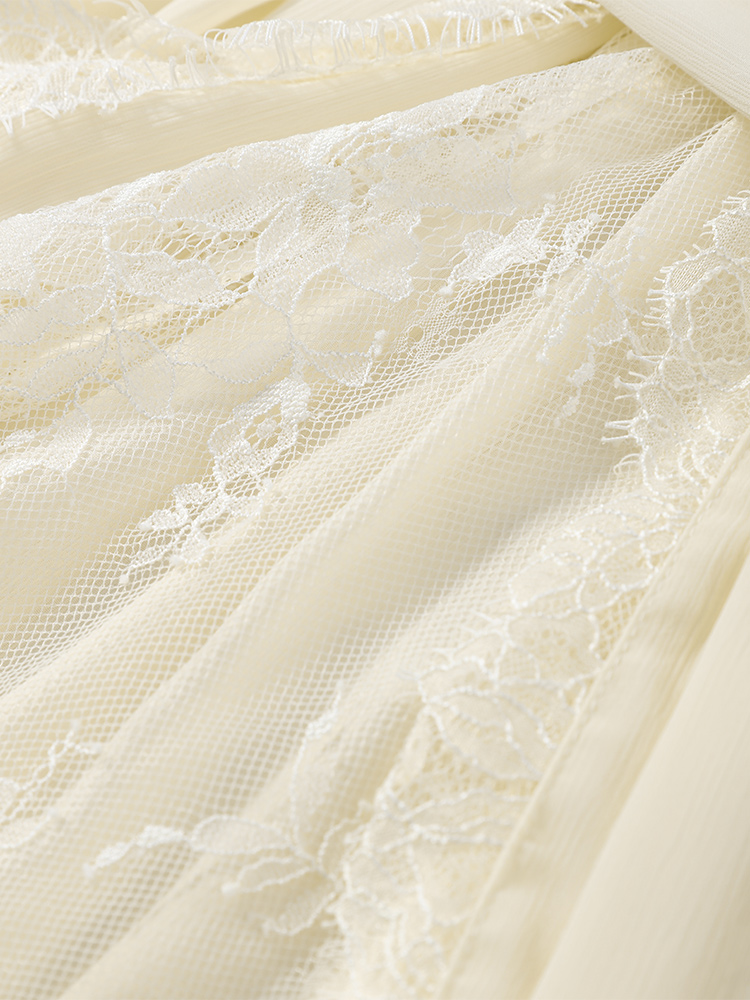 Chemisier en mousseline de soie à patchwork de dentelle pour femme, coupe ample, sans manches, plissé, chic, style châle, T-shirt polyvalent pour les vacances d'été 2026