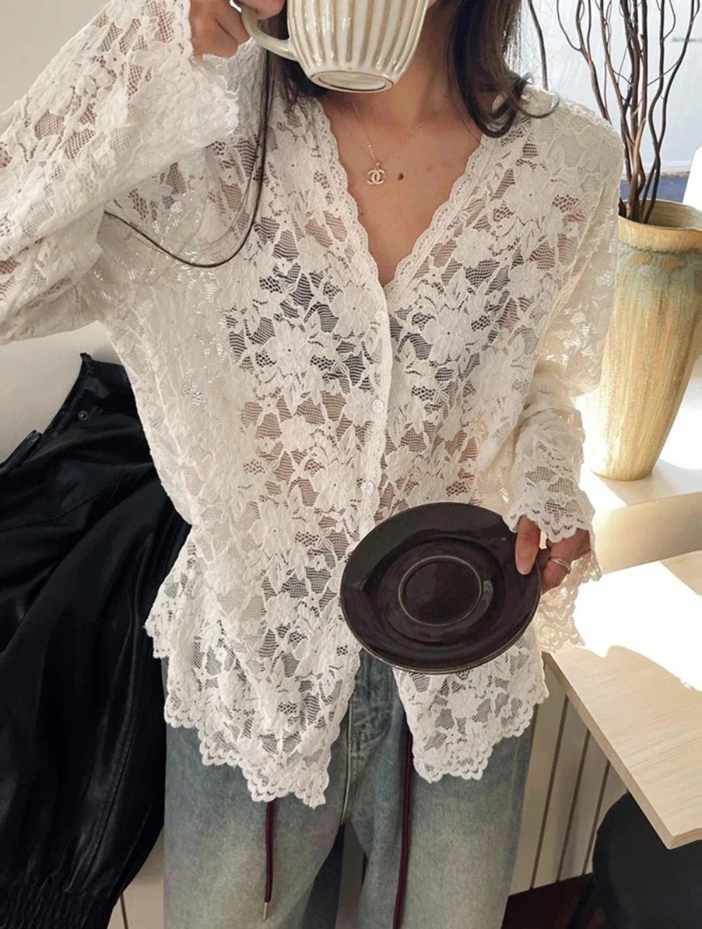 Style coréen à manches longues dentelle Blouses femmes vêtements Blusas Mujer De Moda évider hauts voir à travers printemps été chemises