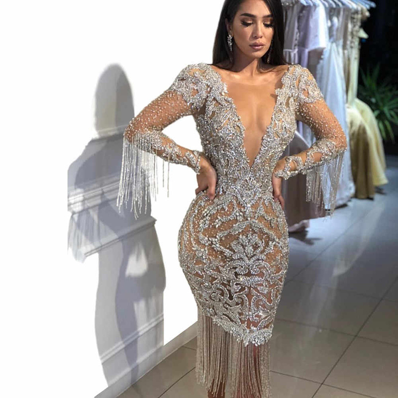 Vêtements pour femmes, robe à manches longues à col en V profond avec des paillettes dorées