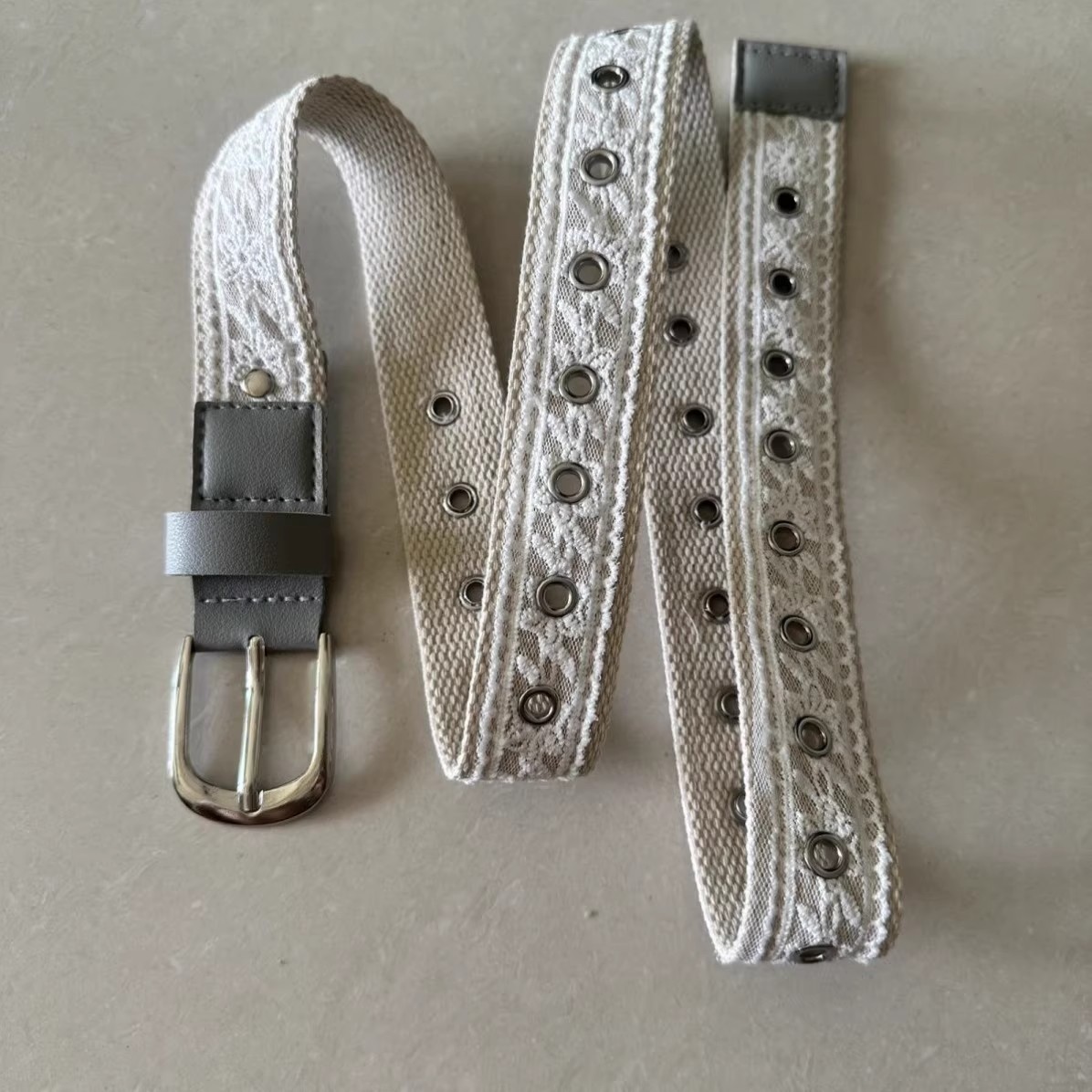 Ceinture en toile vintage avec dentelle pour femme, boucle métallique tendance, ceinture décorative, accessoire rétro pour jean, design coréen à la mode, 110 cm