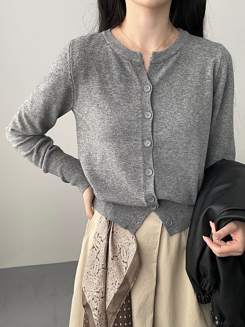 Cardigan en tricot à manches longues pour femme, col rond boutonné, confortable et ajusté, veste pull tendance pour le printemps
