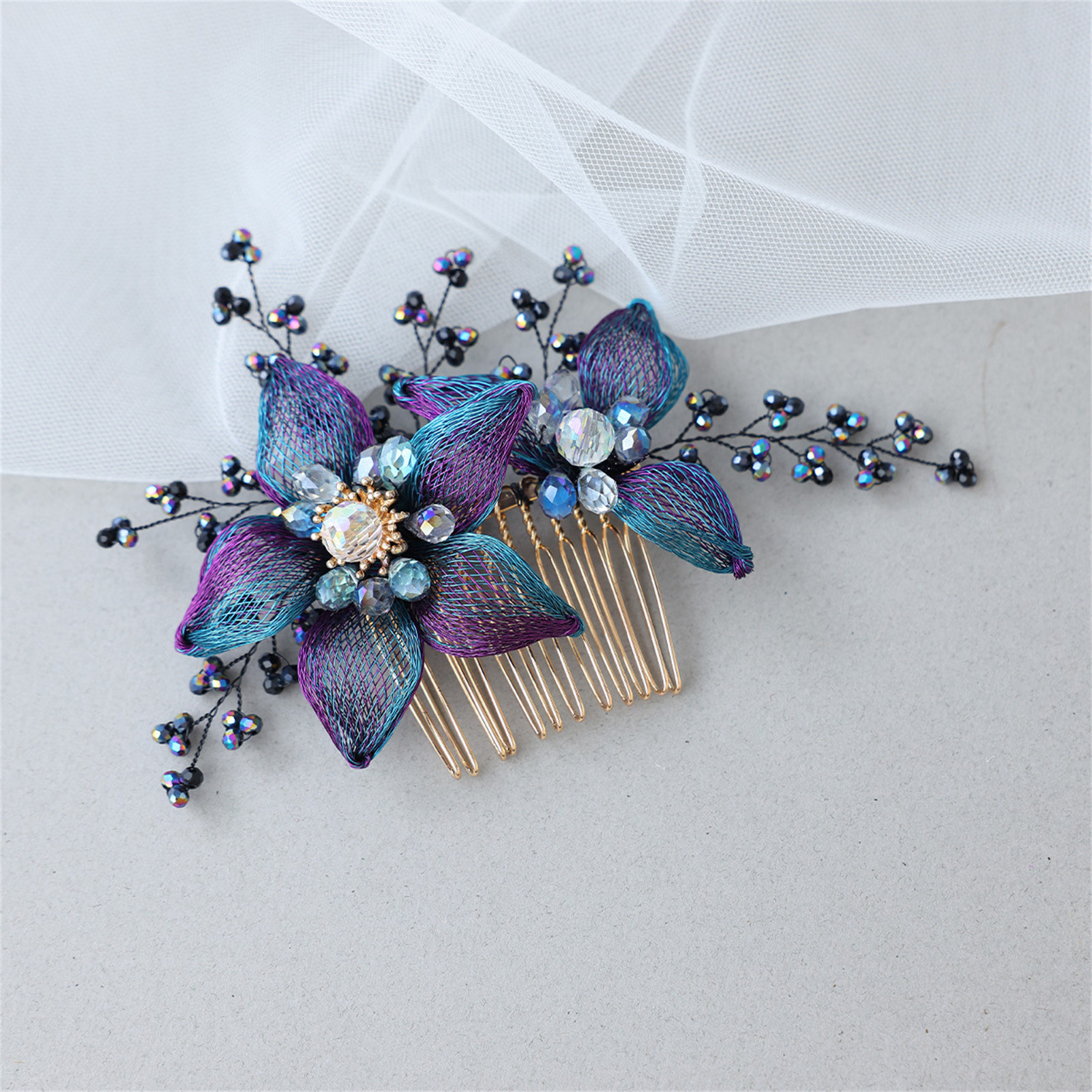 Peigne à cheveux élégant fait main avec fleurs, motifs floraux bleus et strass, pinces à cheveux vintage, accessoire de coiffure latéral, coiffe de mariée