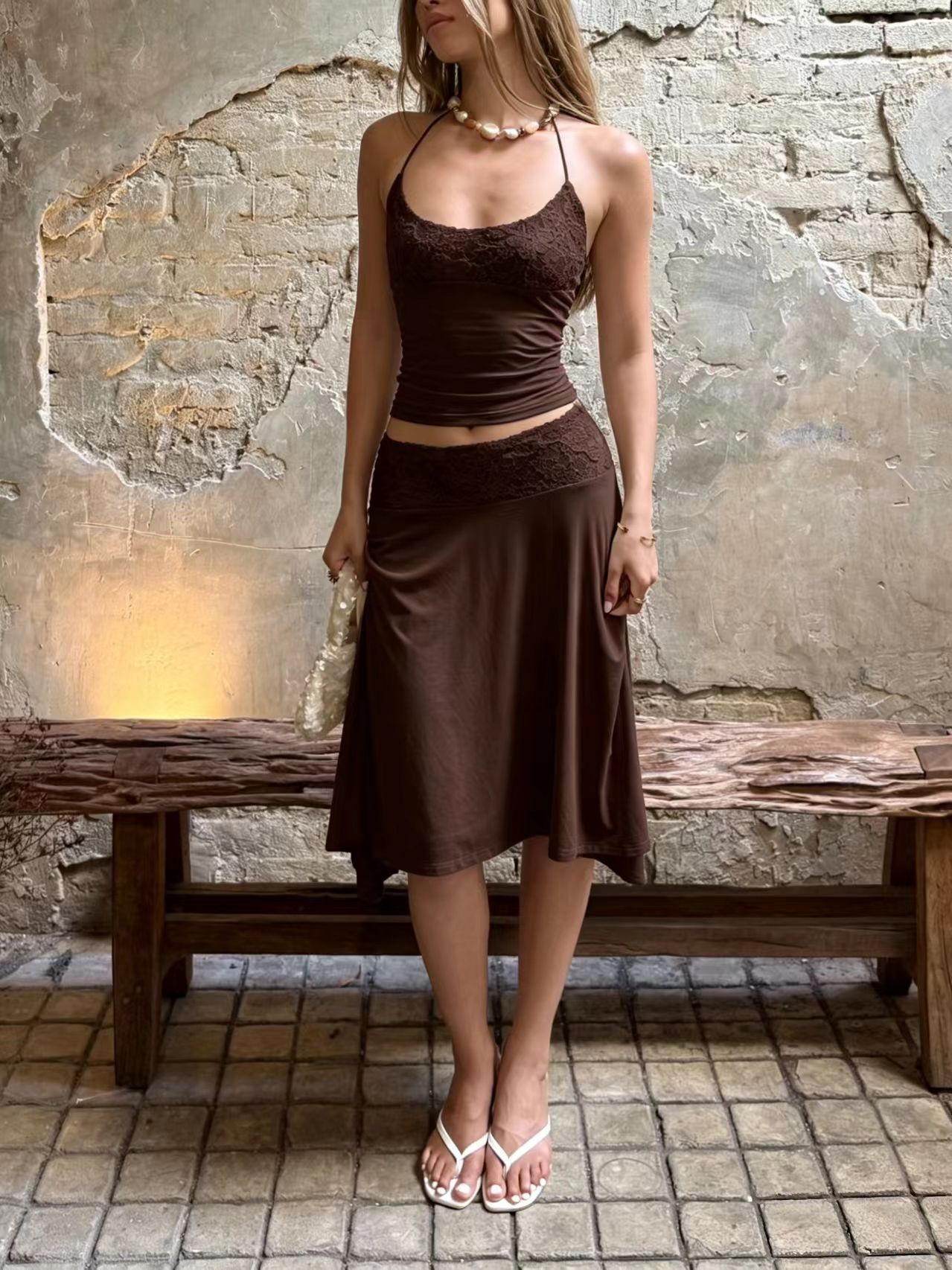 Ensemble 2 pièces sexy pour femme : Robe bustier et jupe asymétrique unie, froncée, chic, avec patchwork de dentelle, idéale pour la plage ou les soirées.