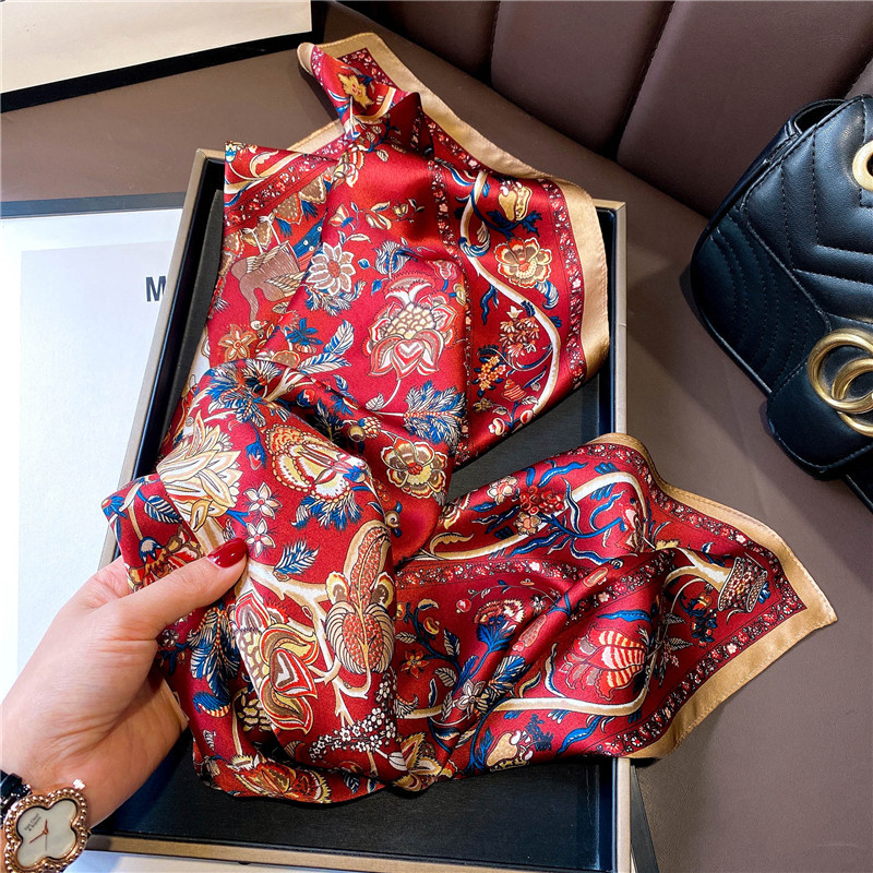 Foulard de luxe femmes printemps imprimé 100% foulards en soie véritable enveloppement châle carré bandana dame nouveau Foulard foulard Hijab Pashmina